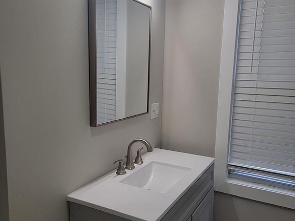 4th image of 45 Kenyon St Floor 1
