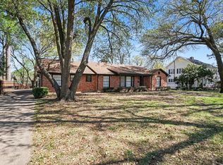 304 Elm Dr, Terrell, TX 75160