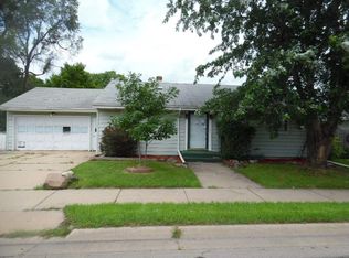 2816 Broadway, Rockford, IL