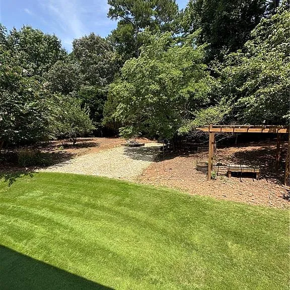 811 Valley Dr — Photo 24