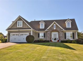 122 Cobblecreek Rd, Victor, NY 14564