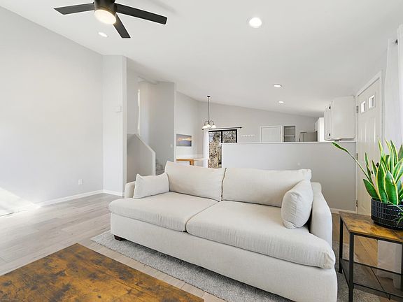 4th image of 683 W Moorland Cir