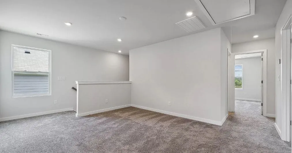 4 bed, 2.5 bath, 2097 sqft, $2,400 — Photo 1