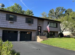 3 Miller Ln, Monroe, NY