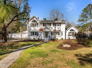 305 W Wilson Creek Dr, Trent Woods, NC 28562