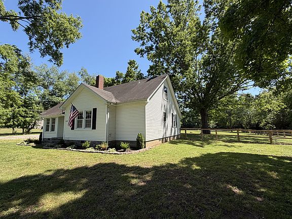 3rd image of 1610 Cairo Rd