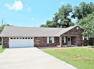 105 S Main St, Webber Falls, OK 74470
