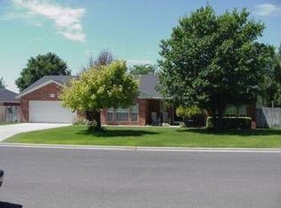 1910 Apache Dr, Dalhart, TX 79022