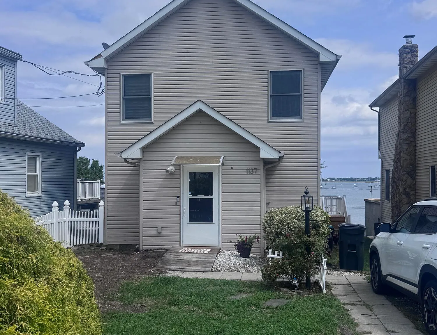 3 bed, 1344 sqft, $3,200 — Photo 2