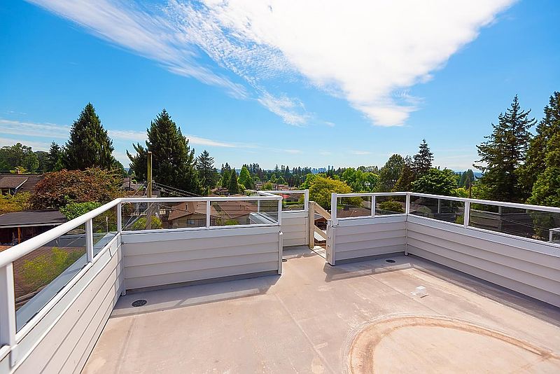 North Vancouver House for rent - 4 Bedrooms — photo 22