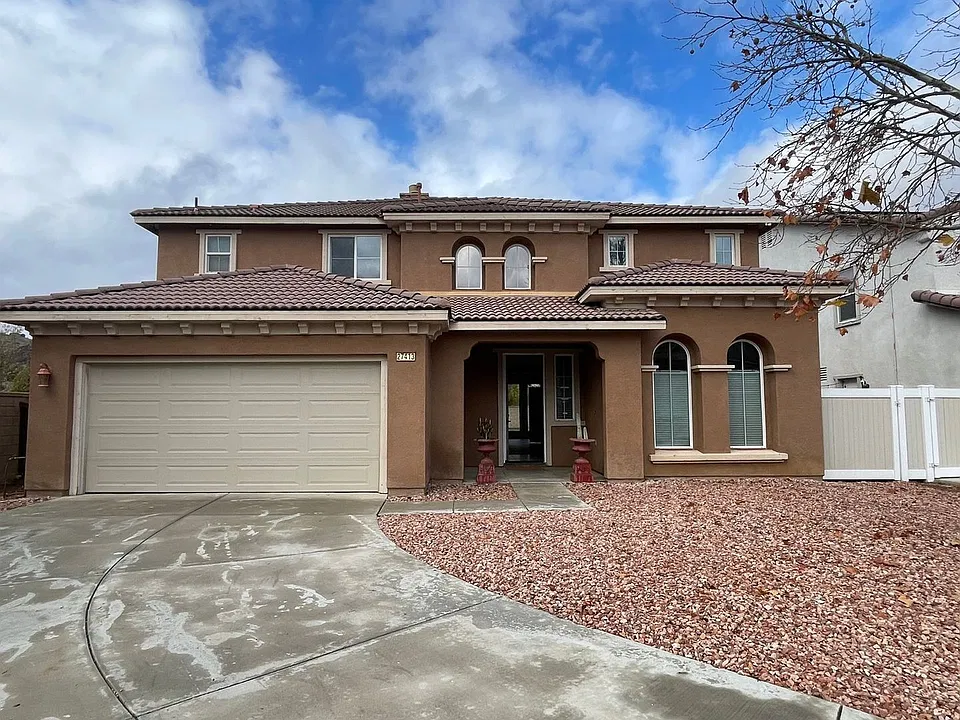27413 Yellow Wood Way