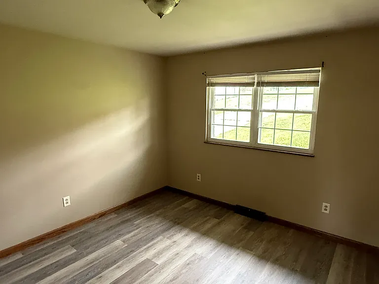 107 E North St #1 — Photo 12