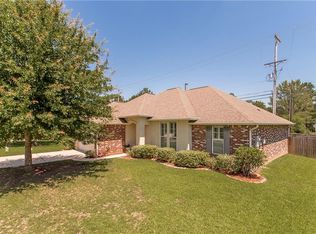 214 Rue Chardonnay, Abita Springs, LA 70420