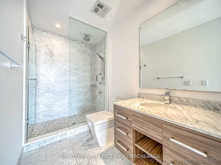 488 University Ave #2703 — Photo 10