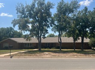 1002 Normandy Dr, Graham, TX 76450