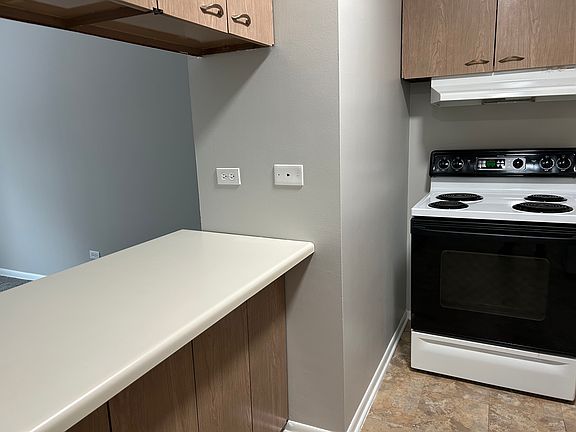 2nd image of 145 Ann St Unit 8