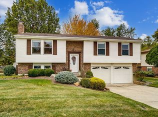 209 Halidonhill Ln, Cincinnati, OH 45238