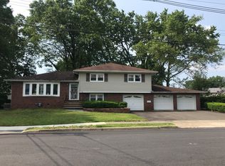 5 Diaz Ct, Wayne, NJ 07470