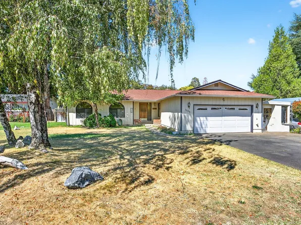 1288 Tobin Ct, Grants Pass, OR 97527