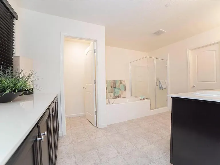 1088 Arrington Dr — Photo 20