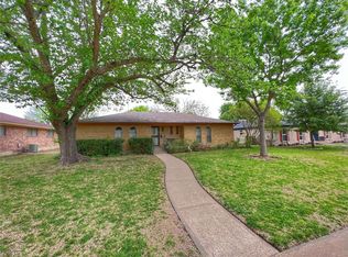 2235 Babalos Ln, Dallas, TX 75228