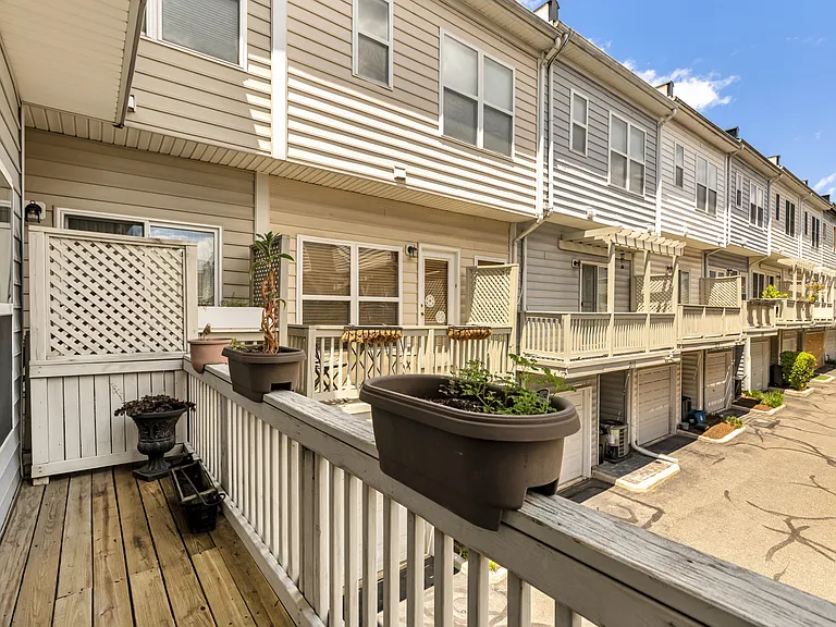 1227 V St NW — Photo 13