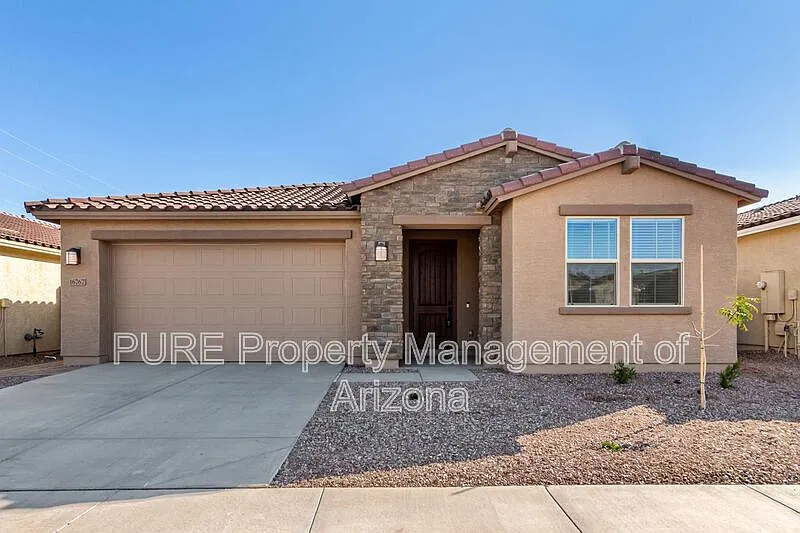 4 bed, 3.0 bath, 2352 sqft, $2,495 — Photo 1