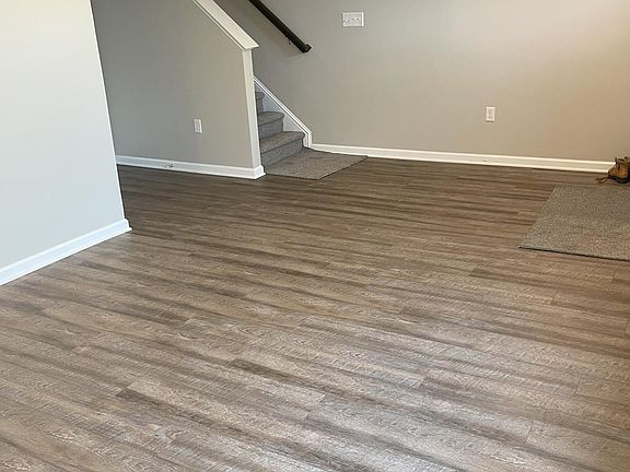 1st floor sitting area/Office