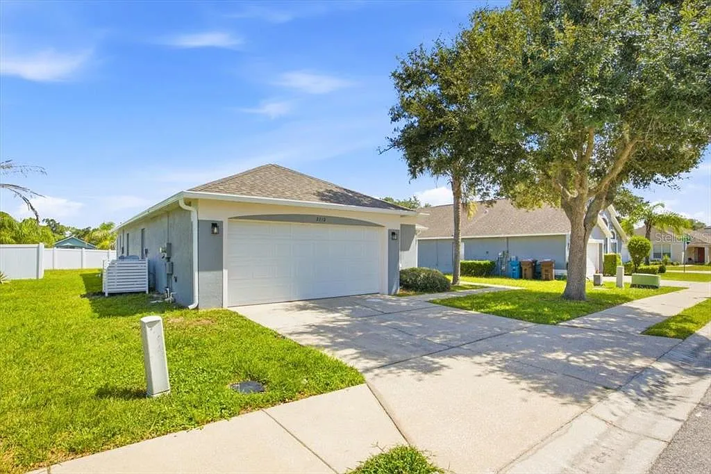 4 bed, 3.0 bath, 1546 sqft, $2,550 — Photo 3