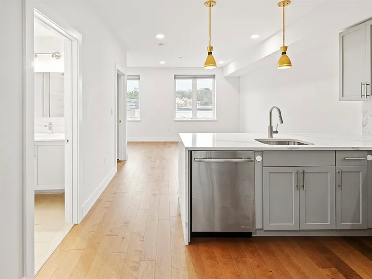 50 Hichborn St #204 — Photo 4