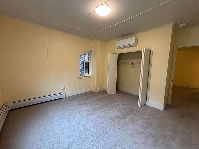 310 Montgomery Street — Photo 20