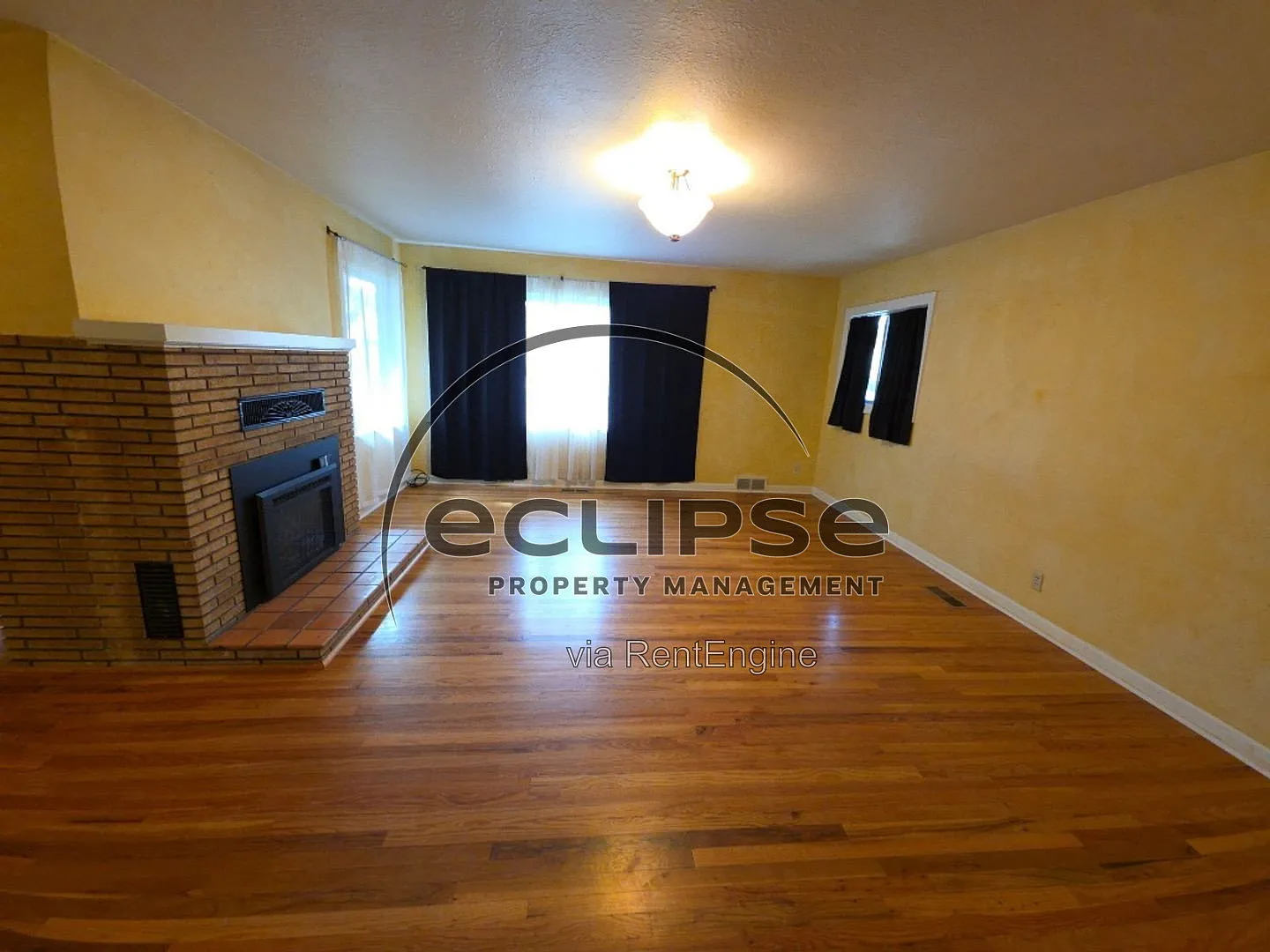 3 bed, 2.0 bath, 1928 sqft, $2,100 — Photo 4