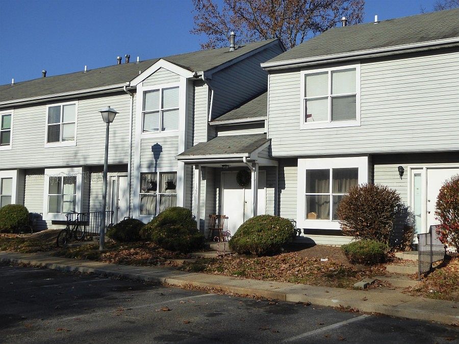 127 Woodlake Manor Dr, Lakewood, NJ 08701 Zillow