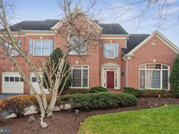 9724 Clagett Farm Dr, Potomac, MD 20854
