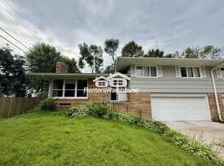 3813 W 60th St, Edina, MN 55410