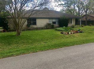 3003 Michael St, Bacliff, TX 77518