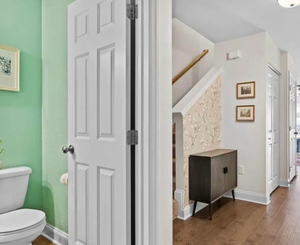 3 bed, 1445 sqft, $900 — Photo 1