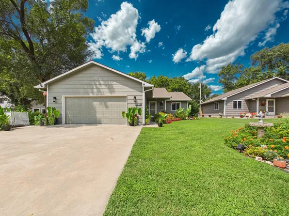 1105 N Ada St, Augusta, KS 67010