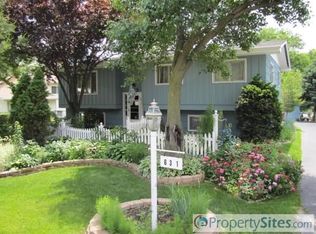 631 Maple Ave, Lisle, IL 60532