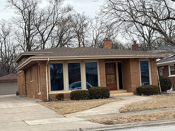 3rd image of 119 E 144th Ct