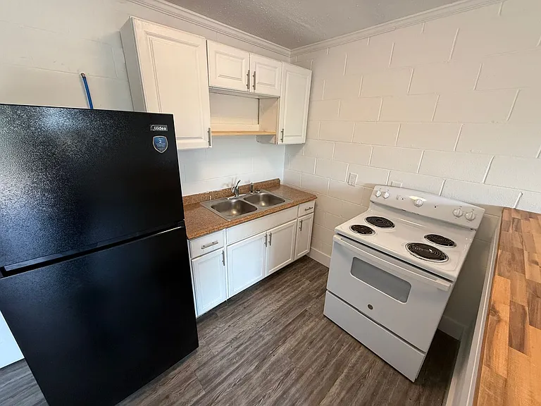 626 Power St — Photo 13