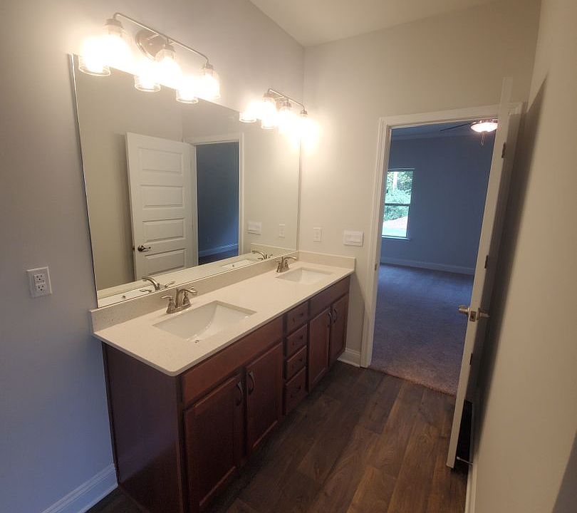 1st image of 38 Parks Trail