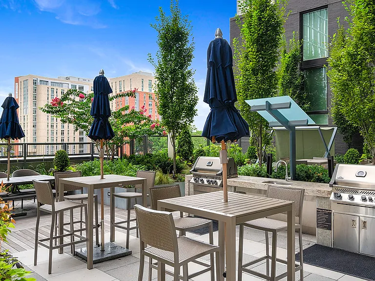 Cortland Rosslyn — Photo 45