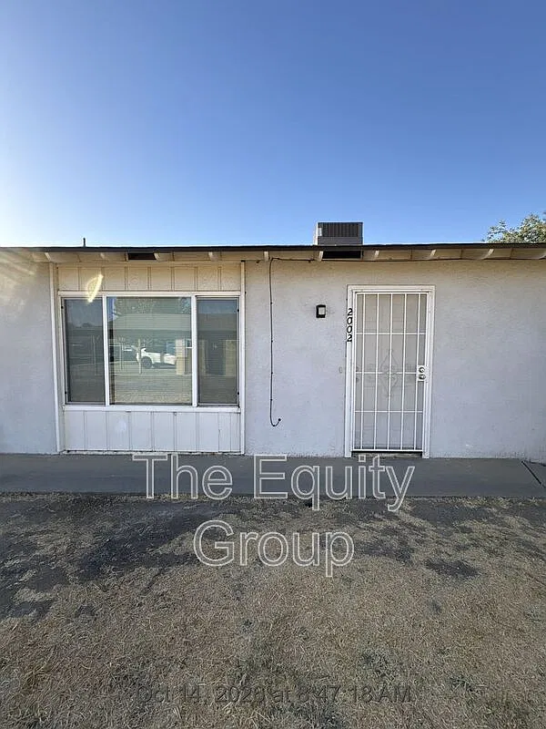 2 bed, 1.0 bath, $1,395 — Photo 2