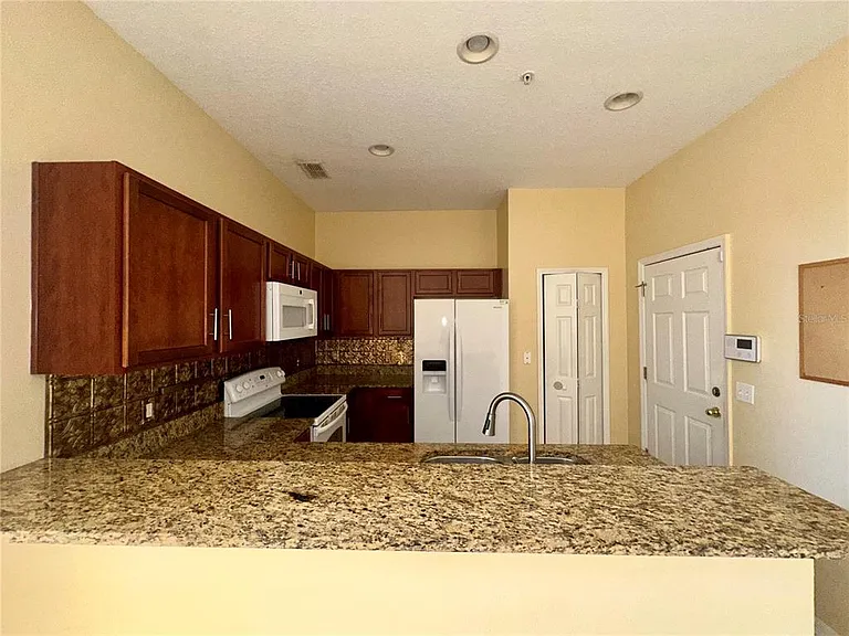 6112 Chapledale Dr — Photo 9