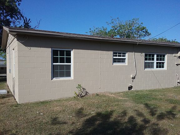 5th image of 333 24th Pl SE