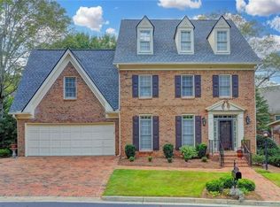 1960 Clairborne Ct, Dunwoody, GA 30338