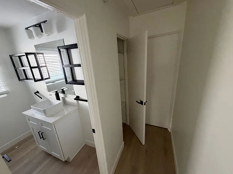 2519 Columbia Street — Photo 39
