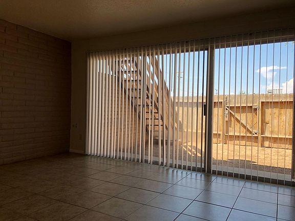 3rd image of 515 Madeira Dr SE APT D