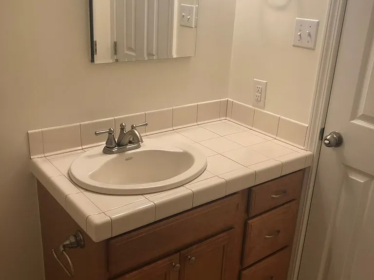 530 Godfrey Ln — Photo 3